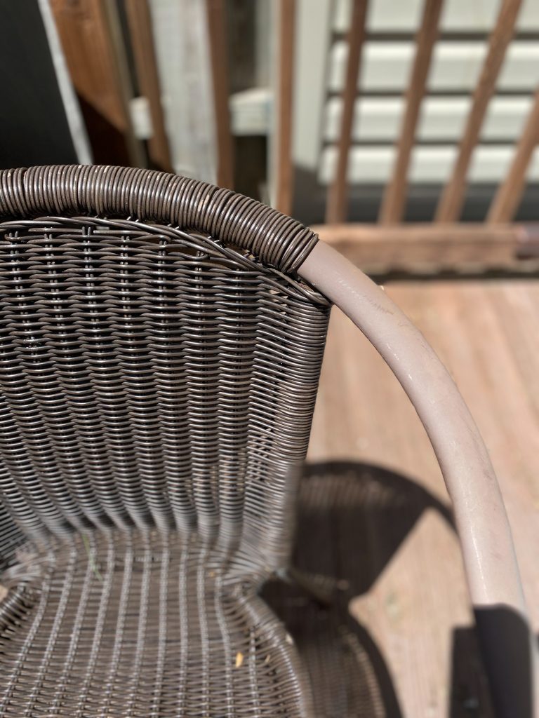 spray painting outdoor funiture